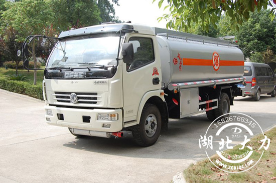 湖北大力：加油車行駛時需注意哪些事項